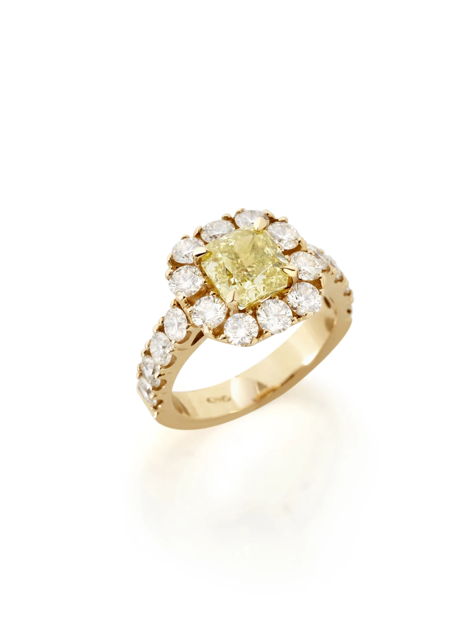 Anello con diamante giallo — Vista frontale